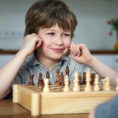 Научиться играть в шахматы